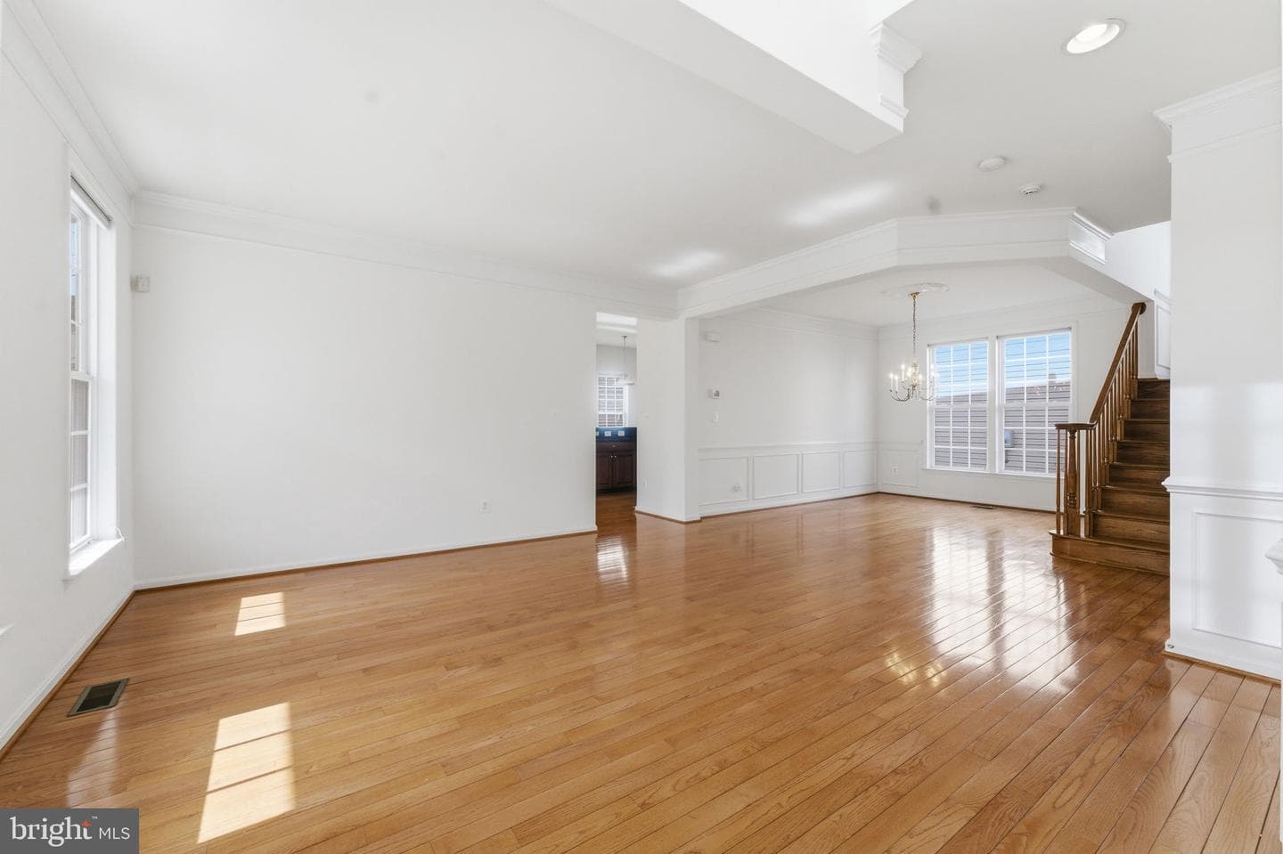 43358 Fullerton photo 10