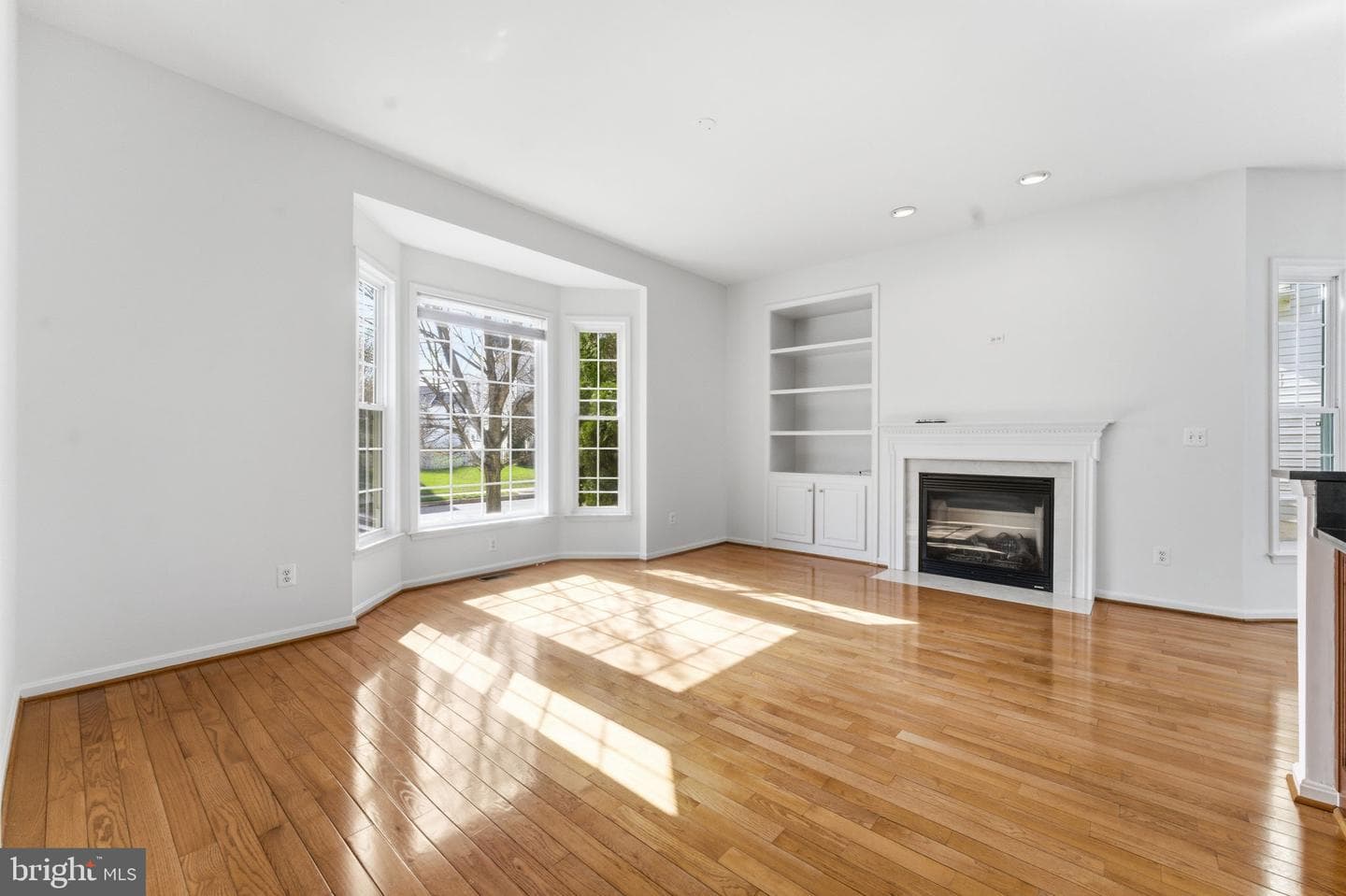 43358 Fullerton photo 13