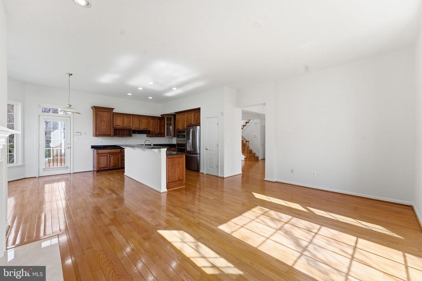 43358 Fullerton photo 15
