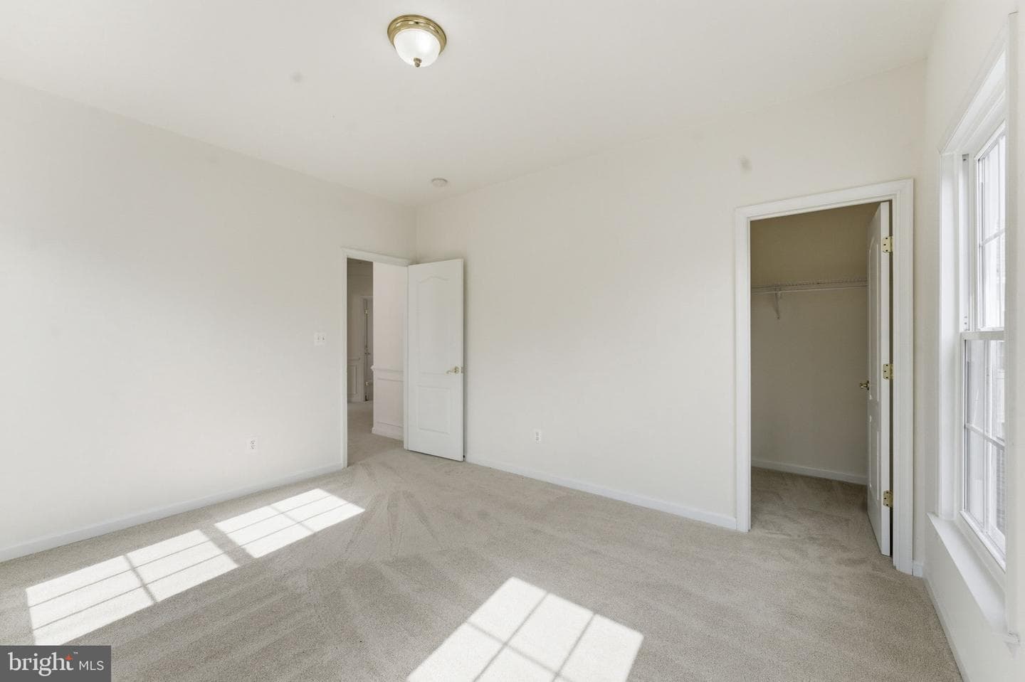 43358 Fullerton photo 46