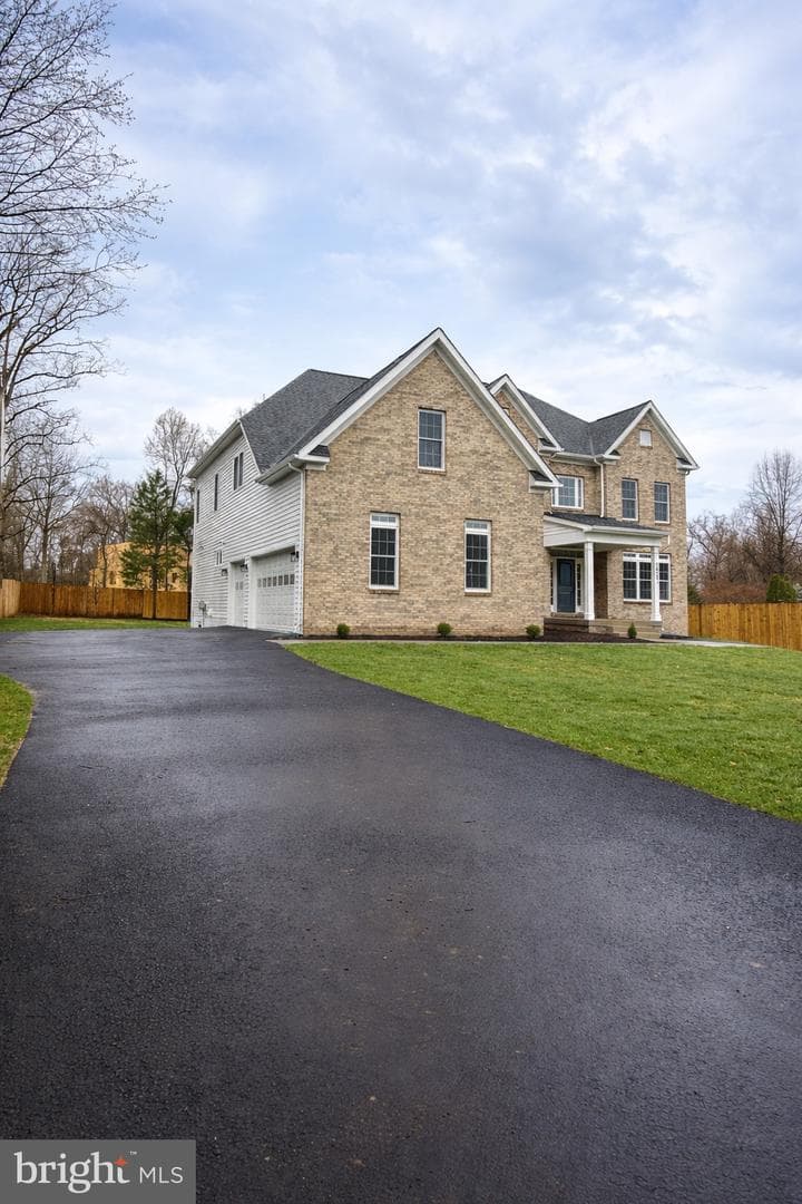 20285 Redrose Drive photo 4