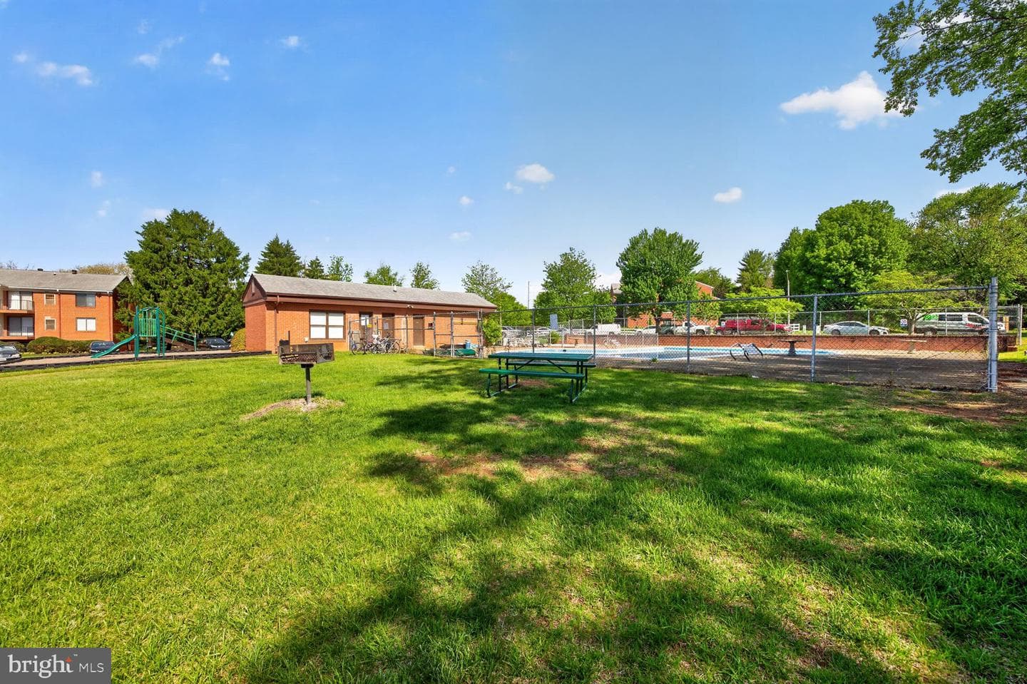 125 Clubhouse Drive SW #1 photo 27