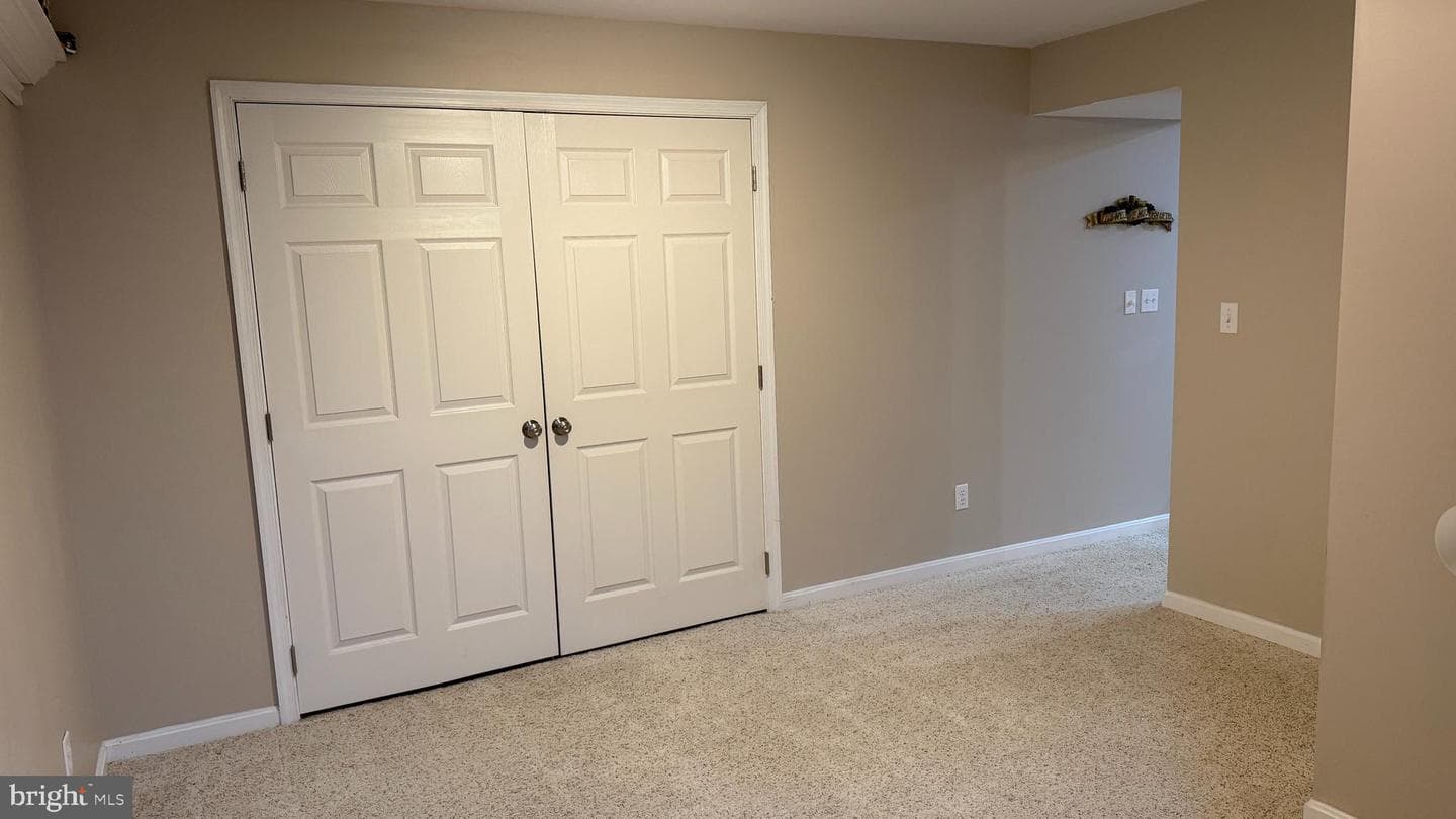 912 Towering Oak Court photo 3