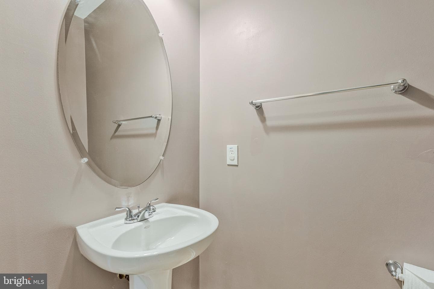 43662 Mcdowell Square photo 11
