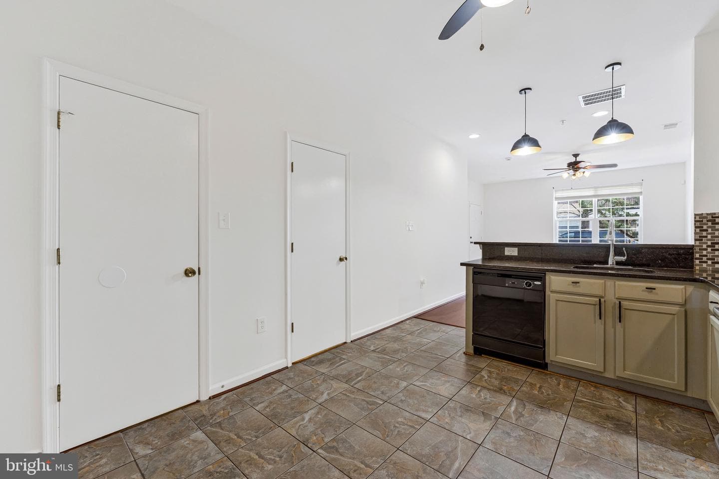 43662 Mcdowell Square photo 14