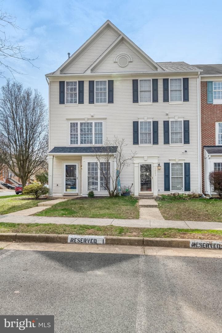 42847 Pilgrim Square photo 3