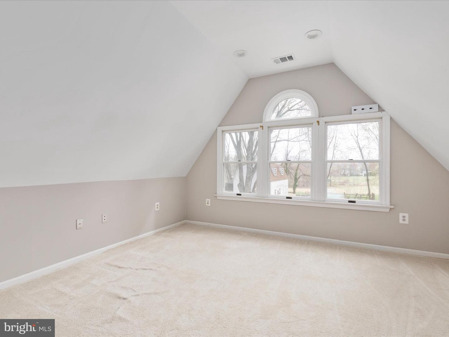 60 N Tavenner Lane photo 23