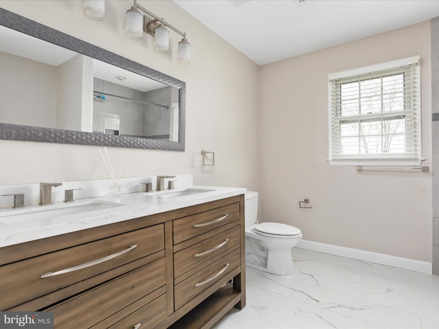 60 N Tavenner Lane photo 29