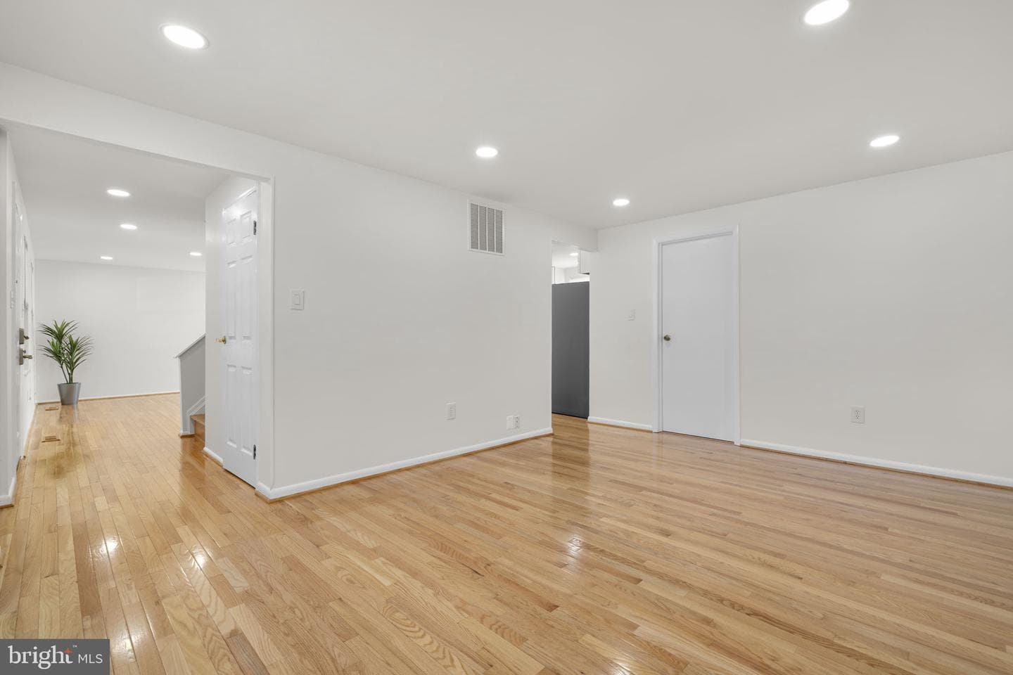 108 N Garfield Road photo 12
