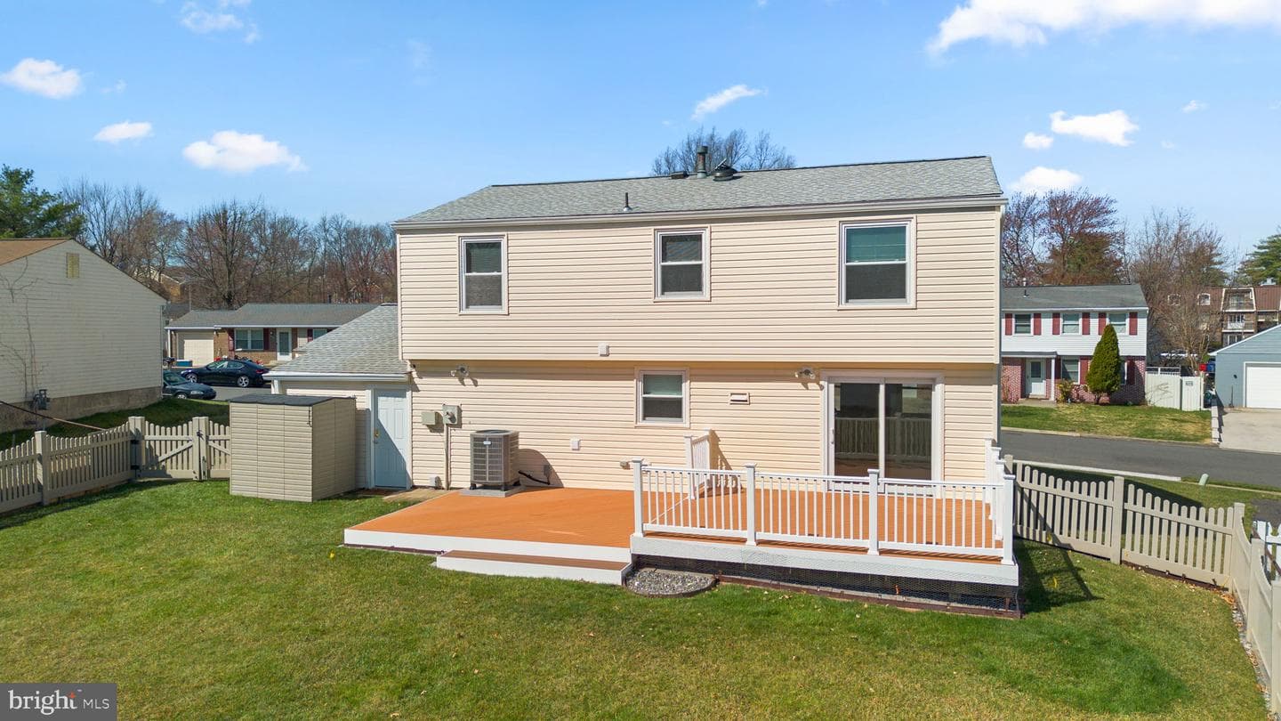 108 N Garfield Road photo 32