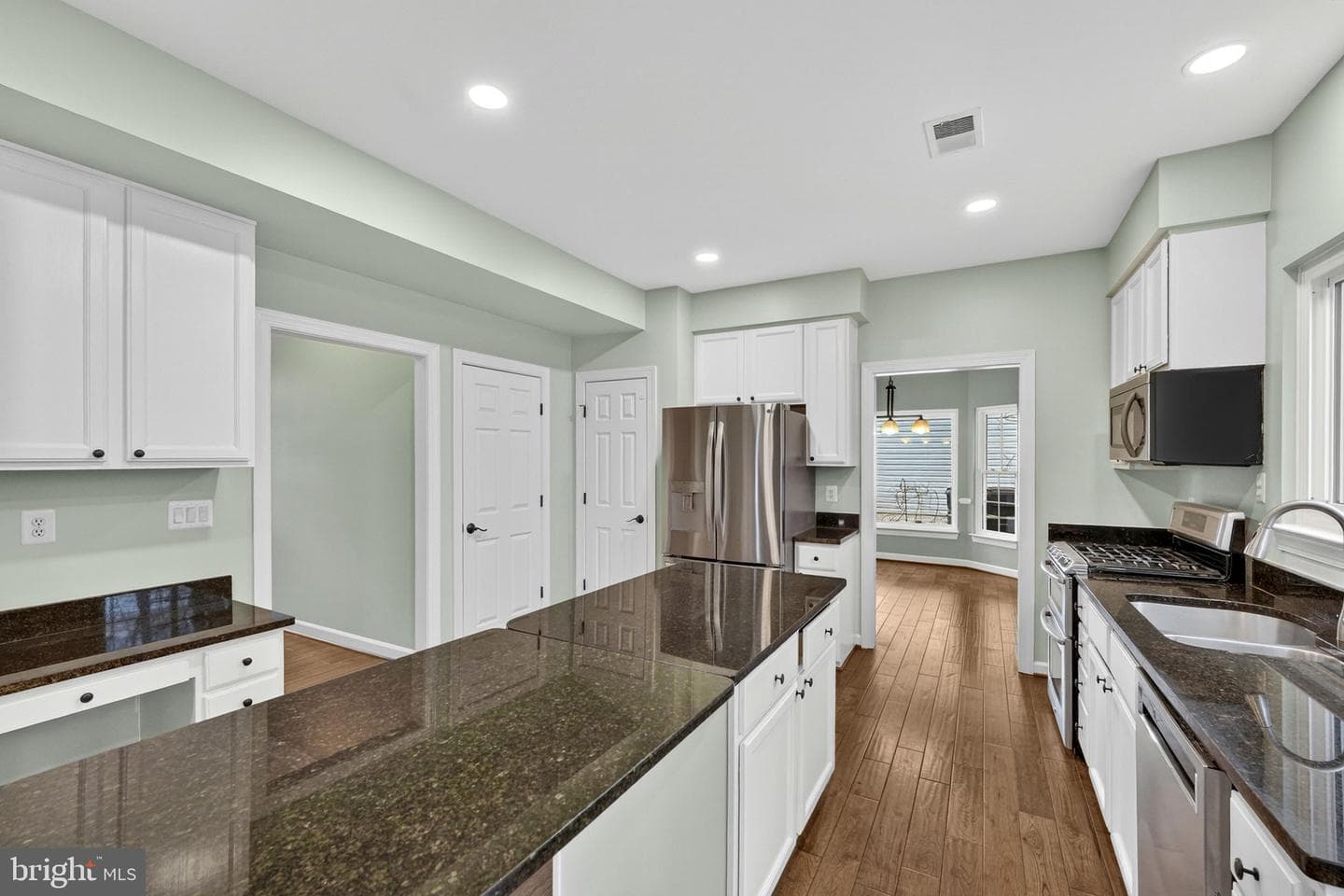 42943 Gotham Way photo 14