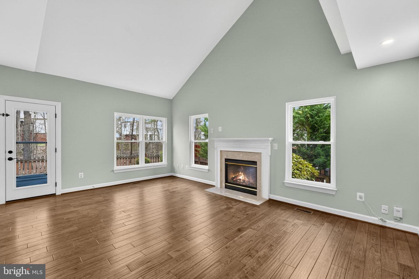 42943 Gotham Way photo 21