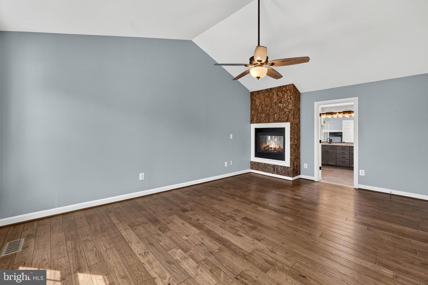 42943 Gotham Way photo 25