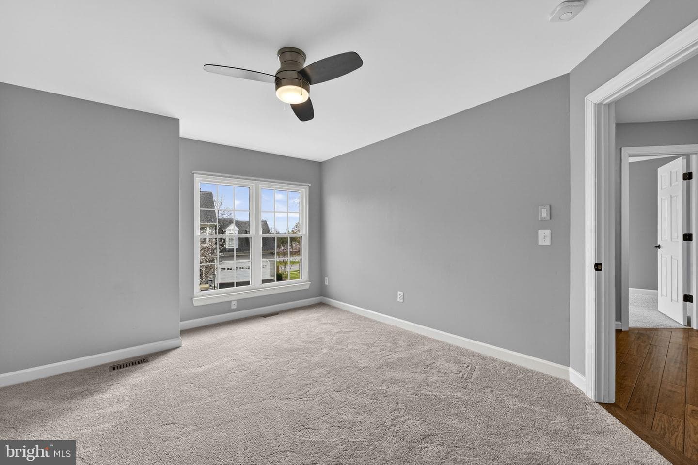 42943 Gotham Way photo 33