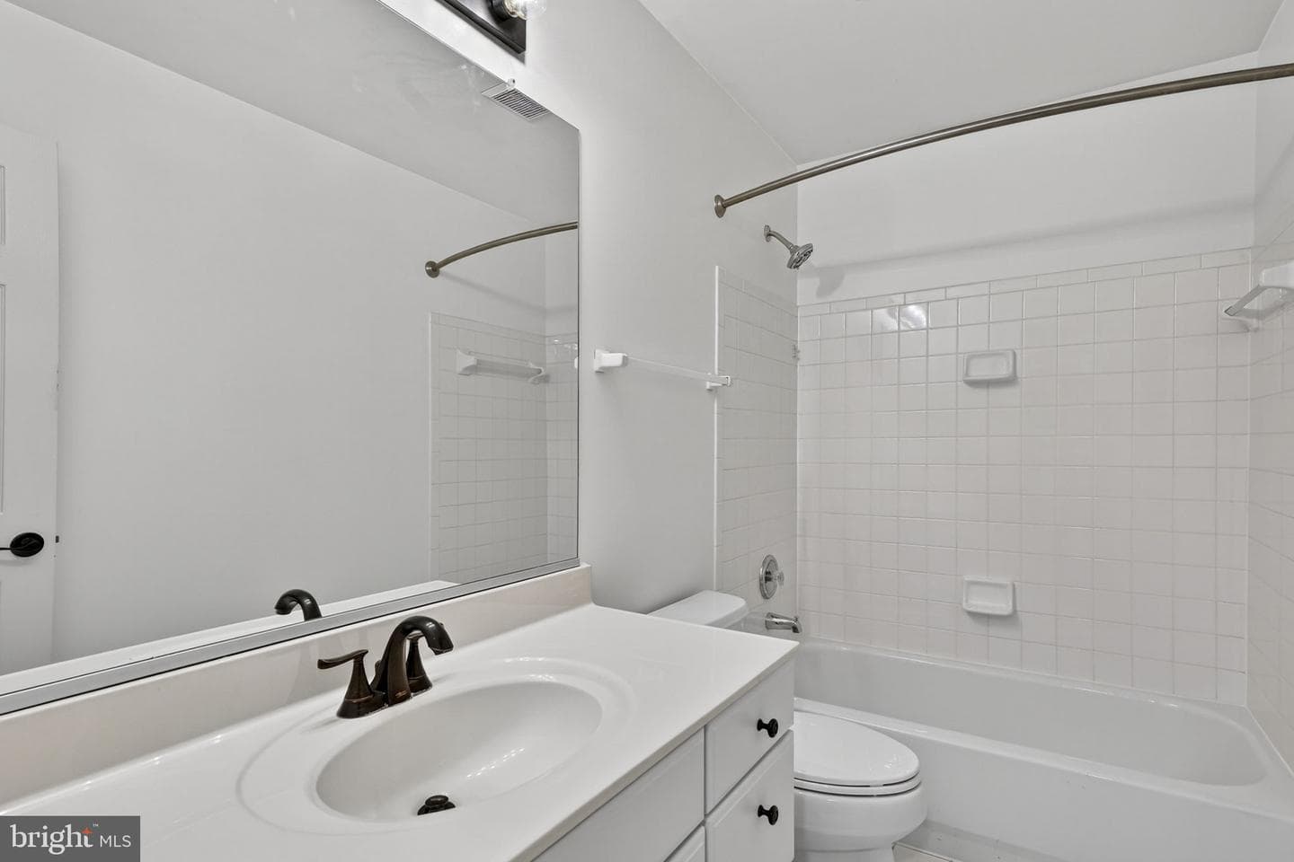 42943 Gotham Way photo 36