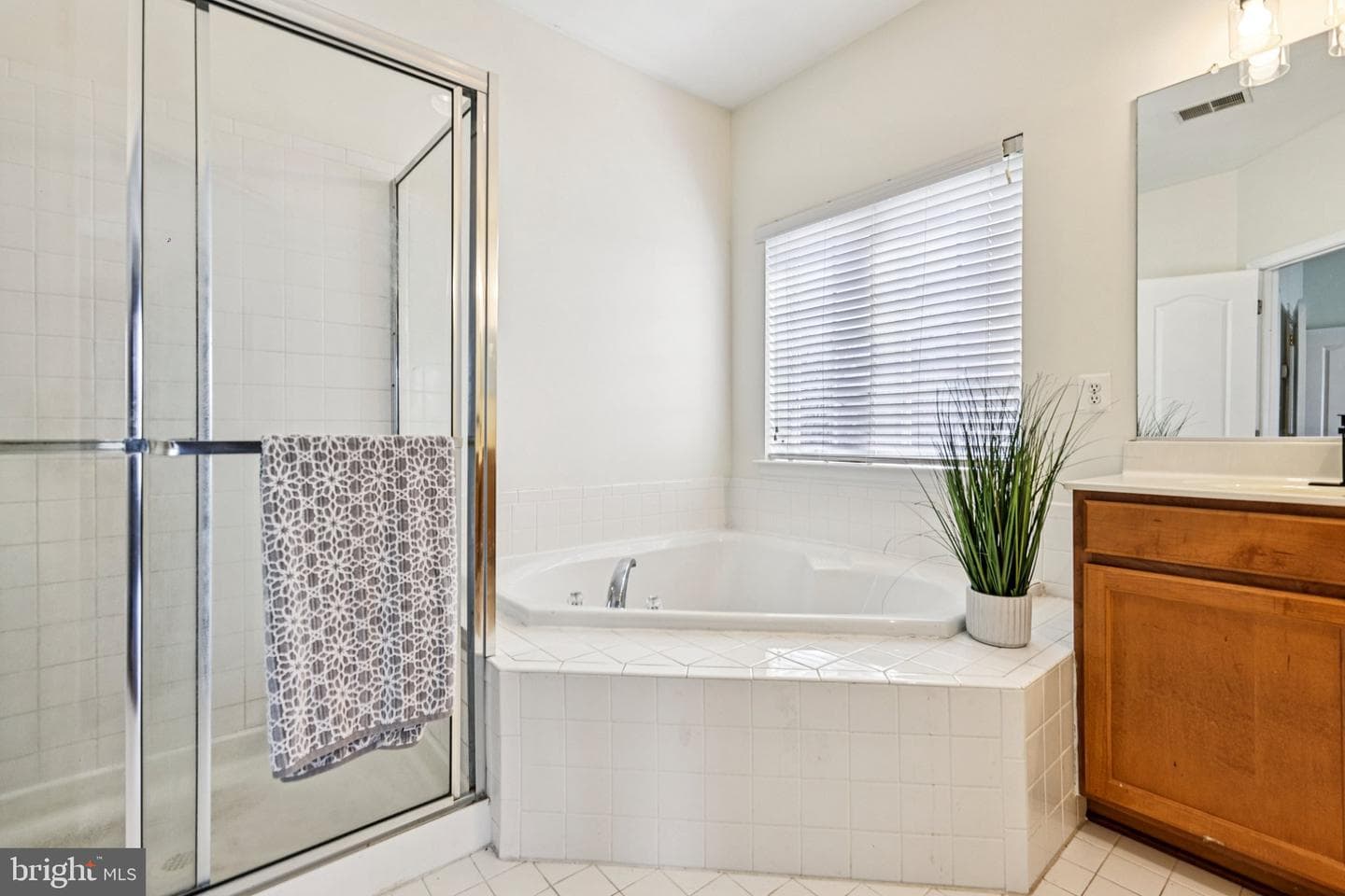 43169 Eleni Street photo 28