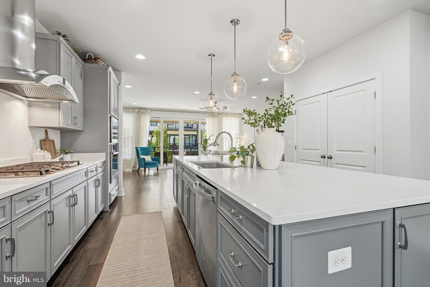 23117 Cottonwillow Square photo 14