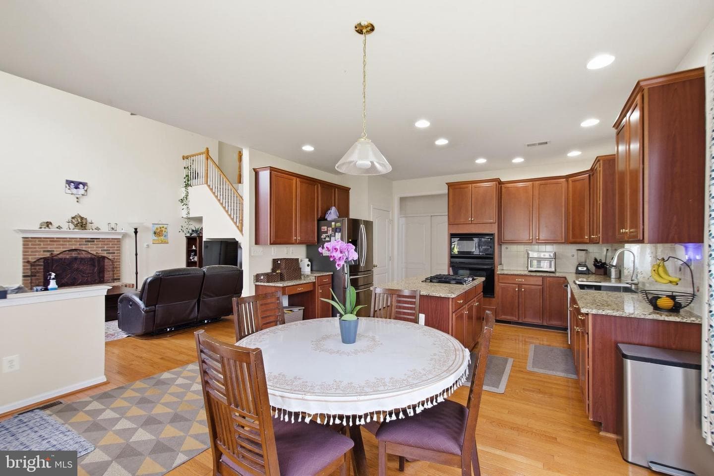 43679 Lucketts Bridge Circle photo 19