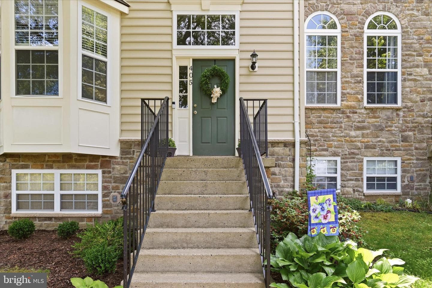 405 Leeds Ridge Court photo 4
