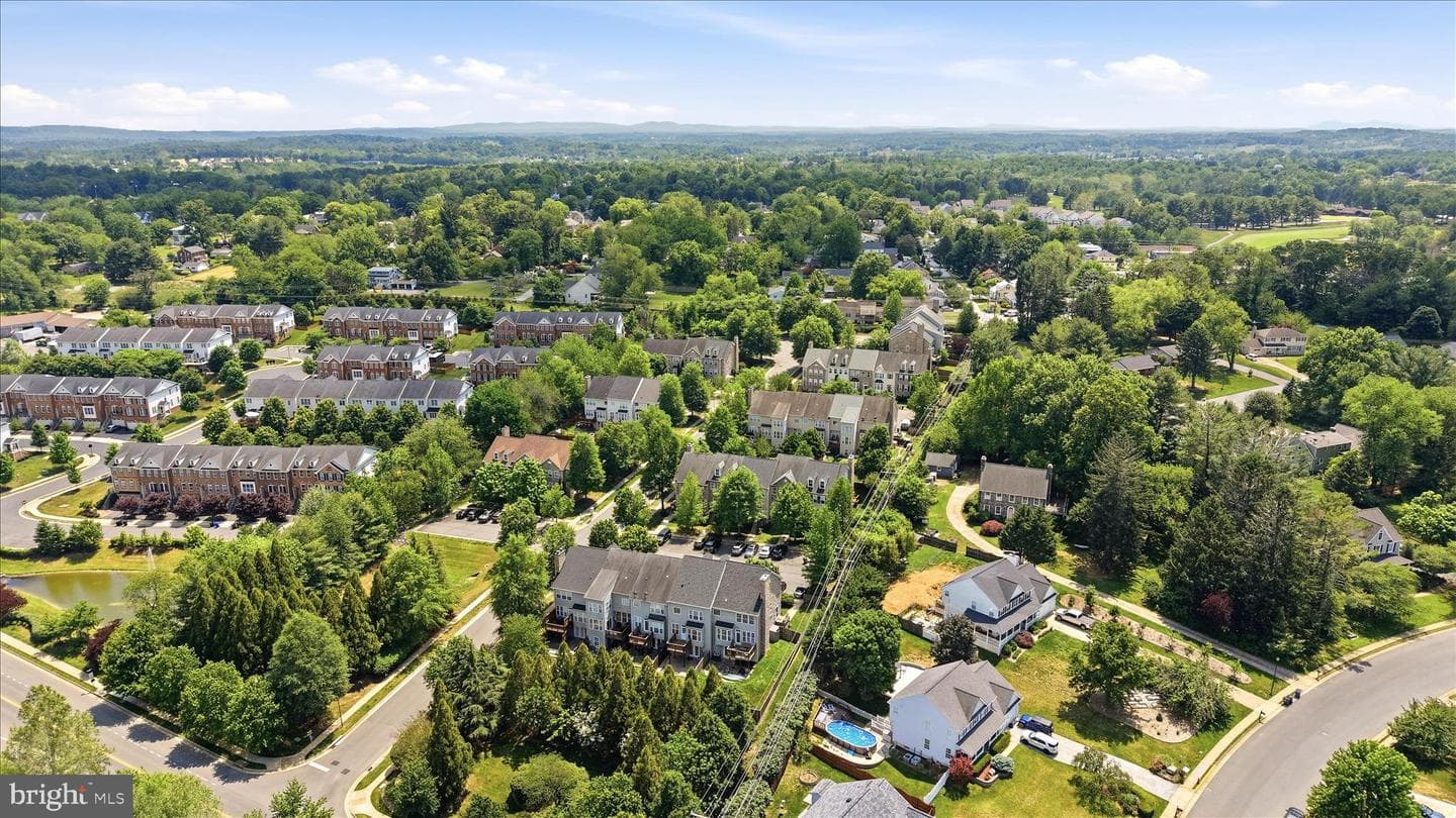 405 Leeds Ridge Court photo 52