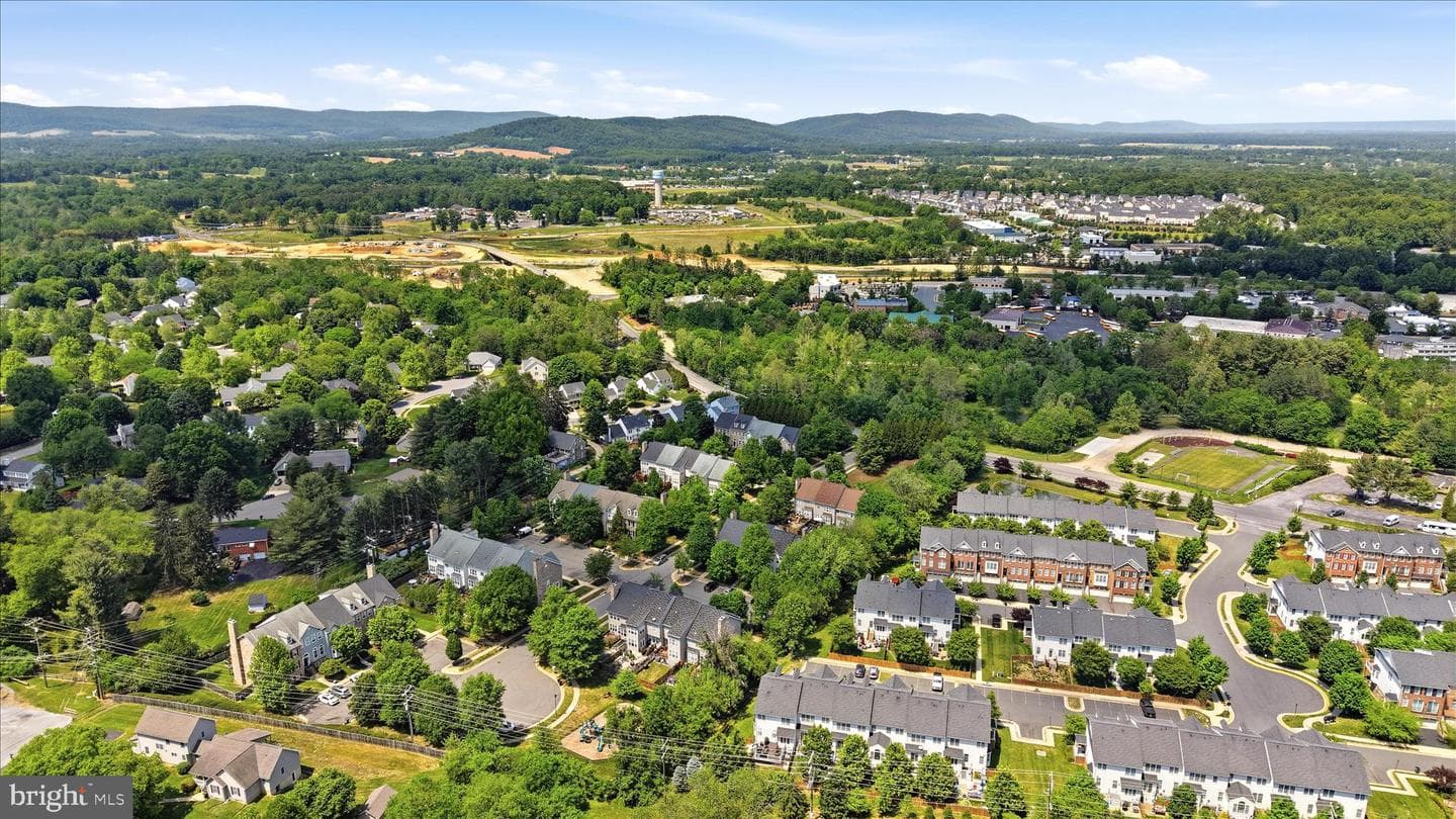 405 Leeds Ridge Court photo 55