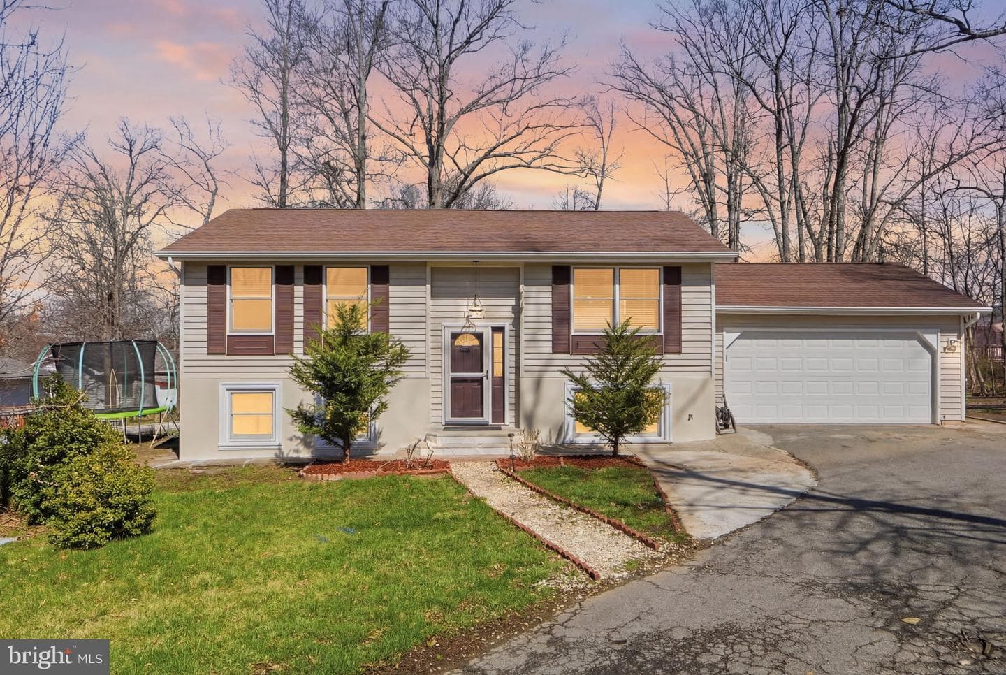557 Rockbridge Drive SE photo 2