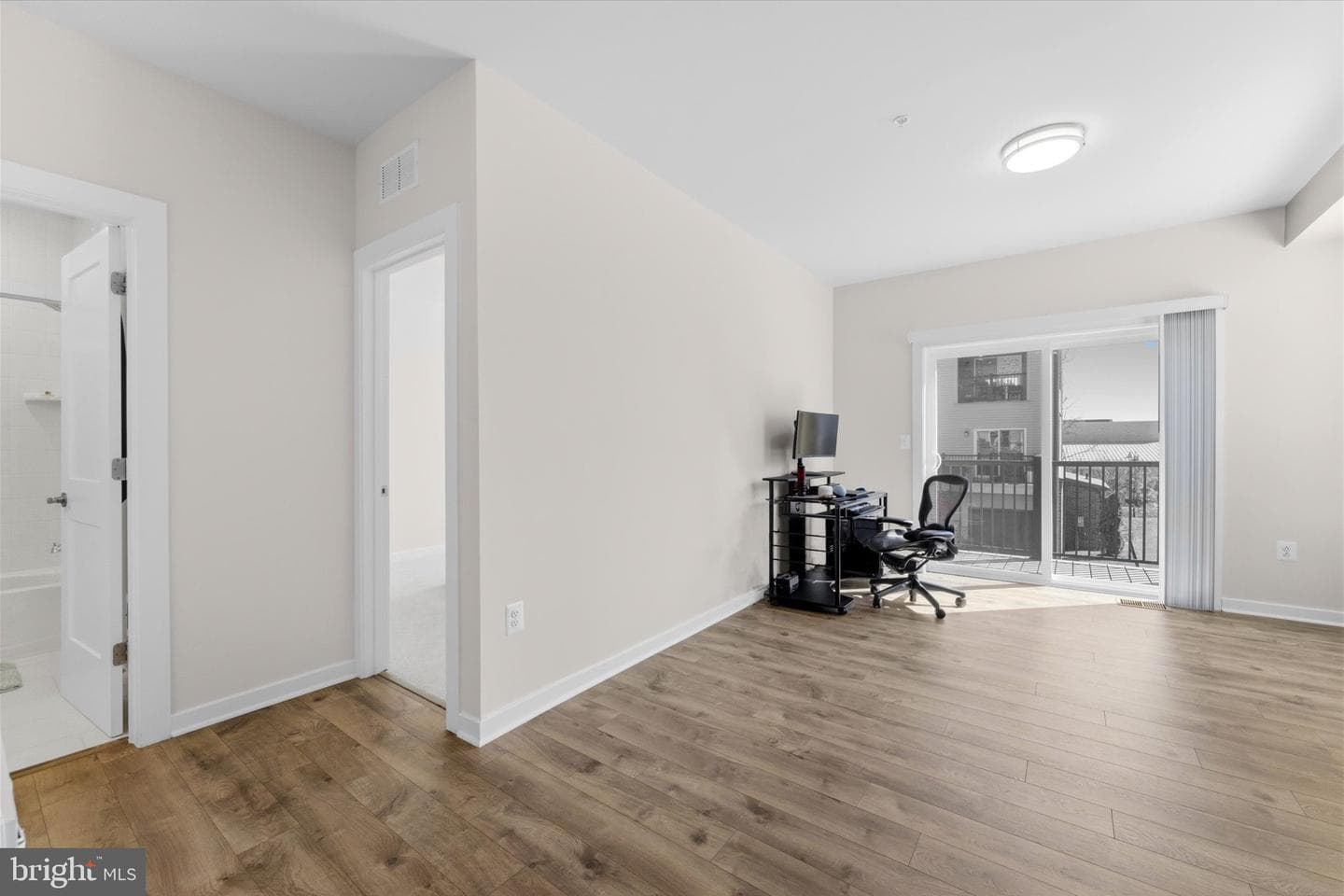 44625 Wolfhound Square photo 17