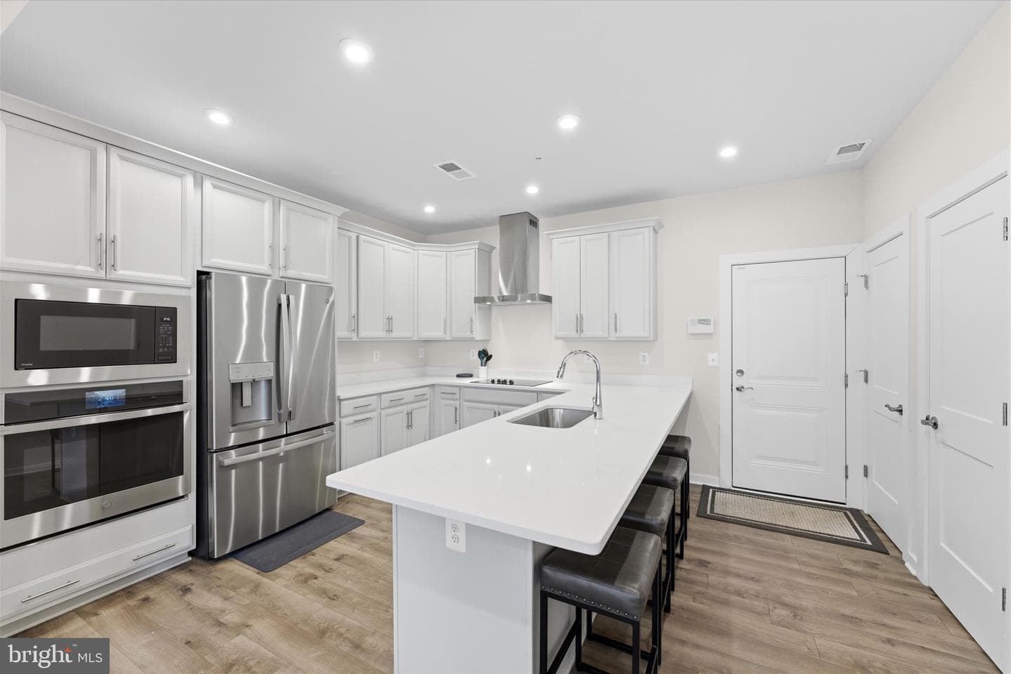 44625 Wolfhound Square photo 7