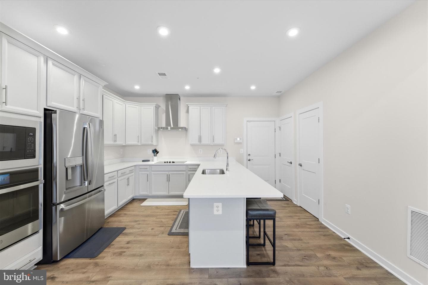 44625 Wolfhound Square photo 8