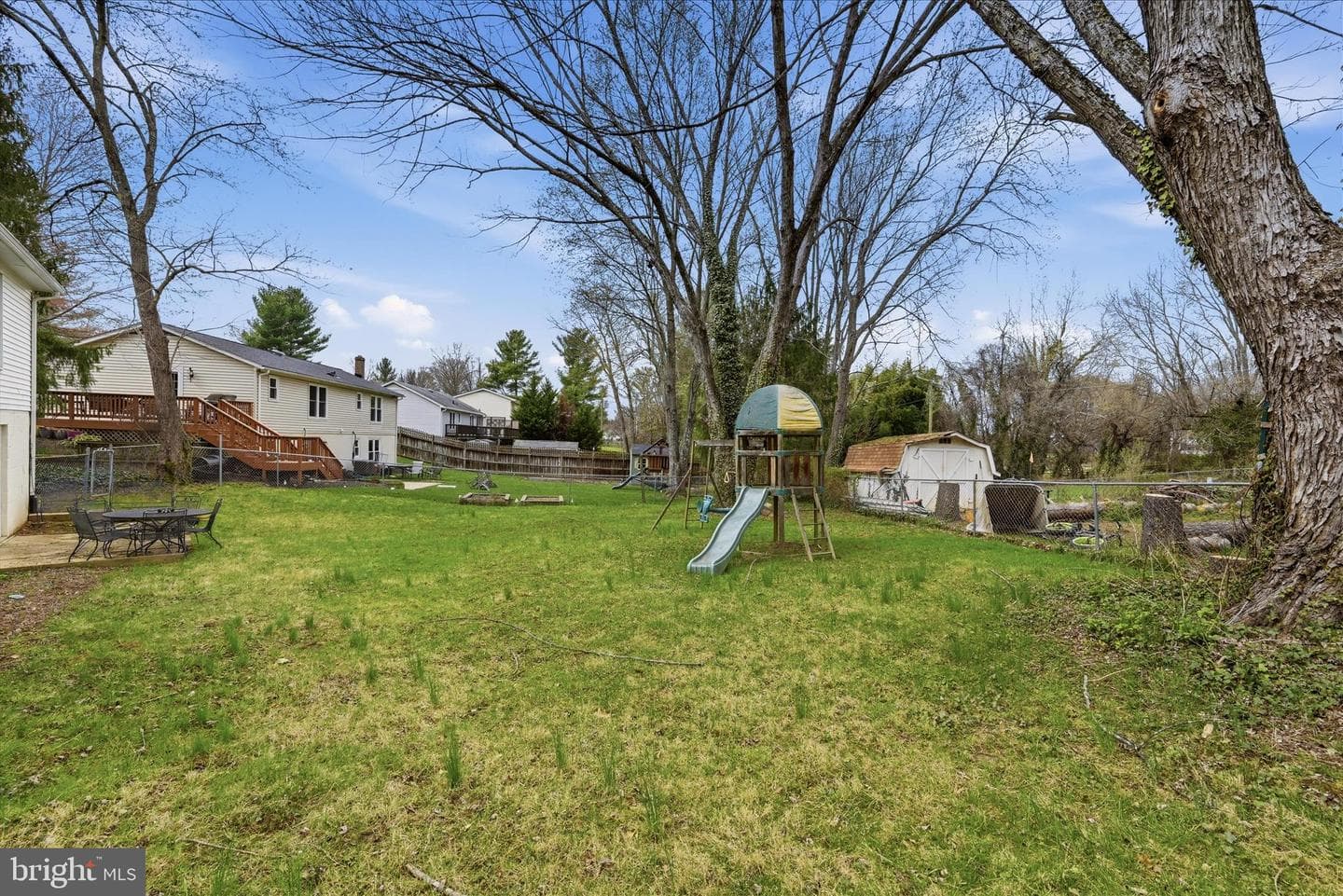 126 Applewood Court photo 27