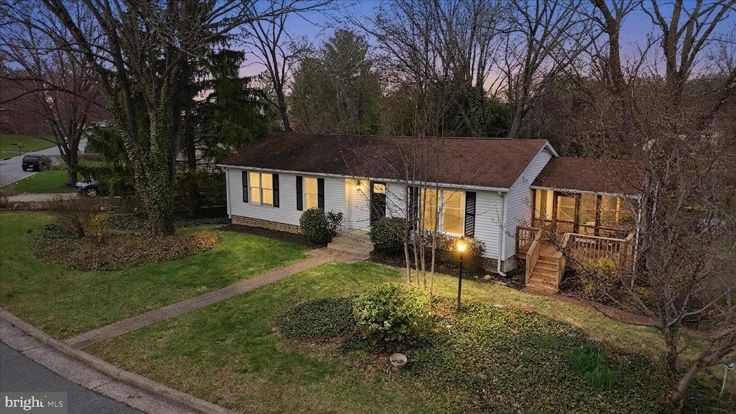 126 Applewood Court photo 39