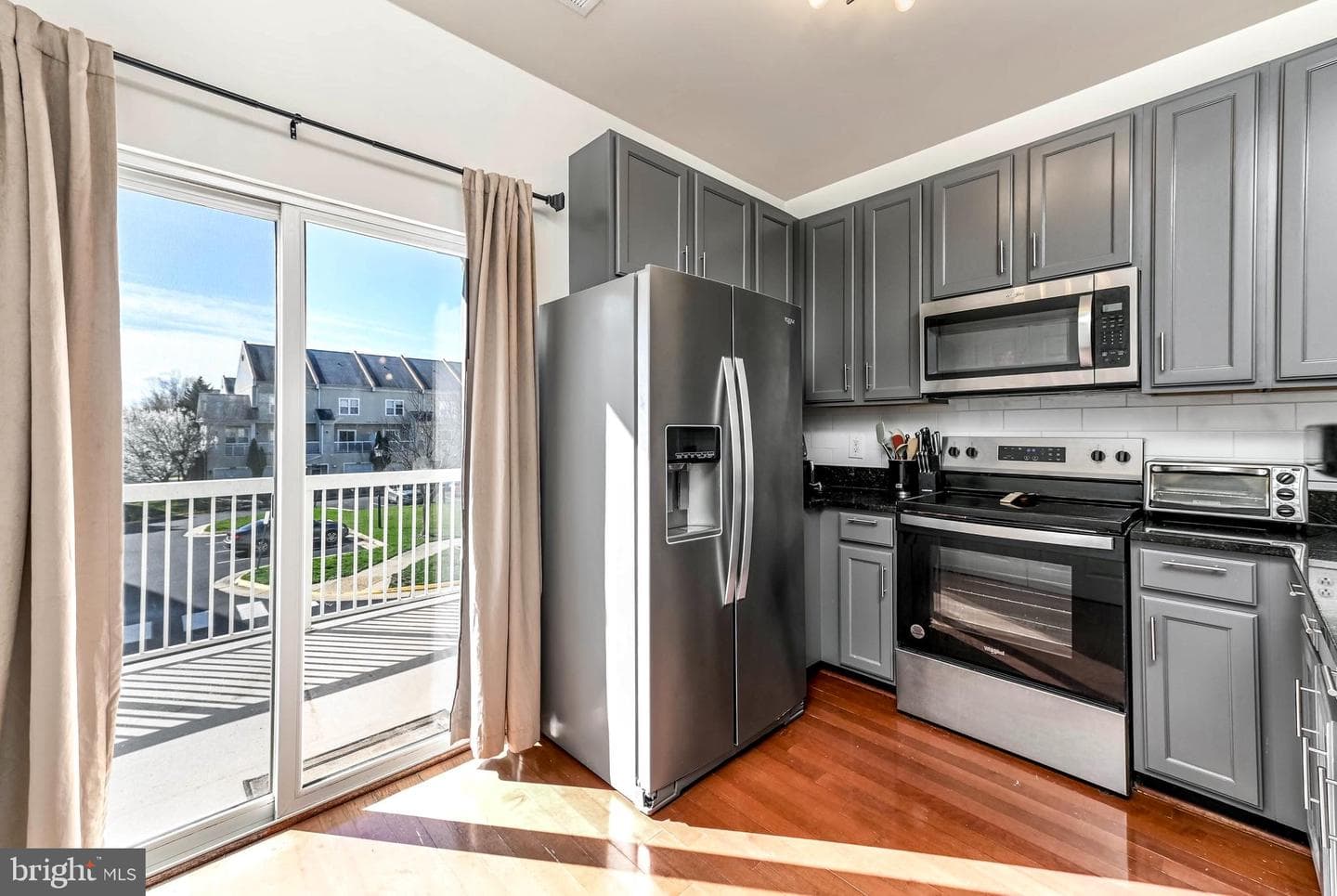 42526 Mayflower Terrace photo 3