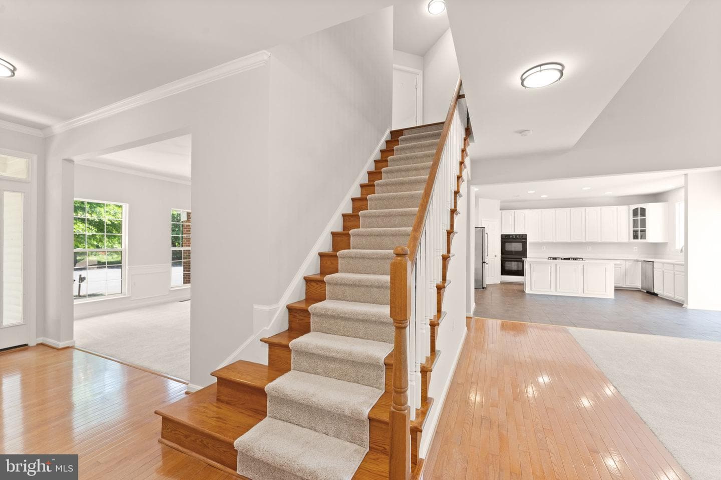 103 Bournville Court SE photo 32