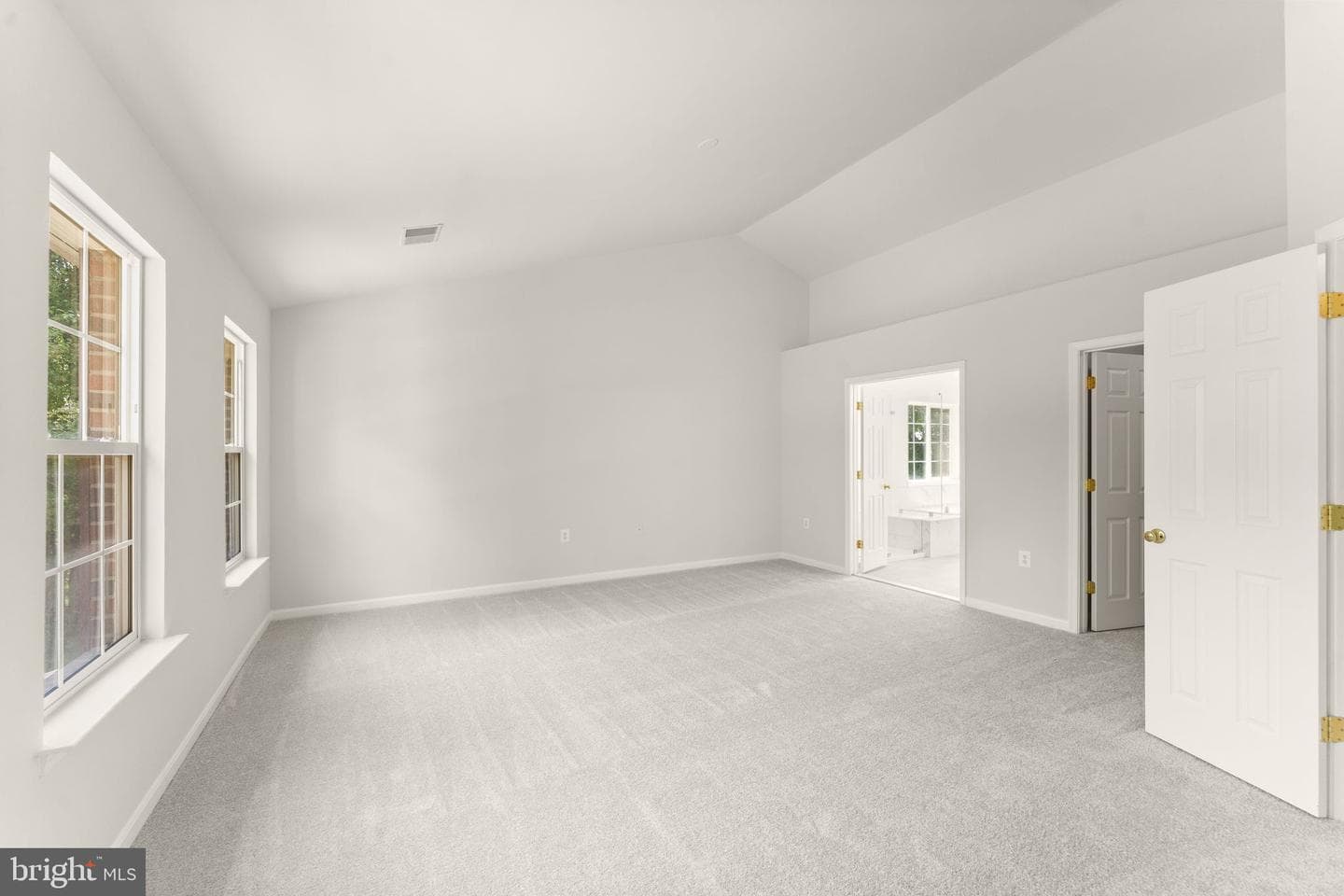 103 Bournville Court SE photo 36