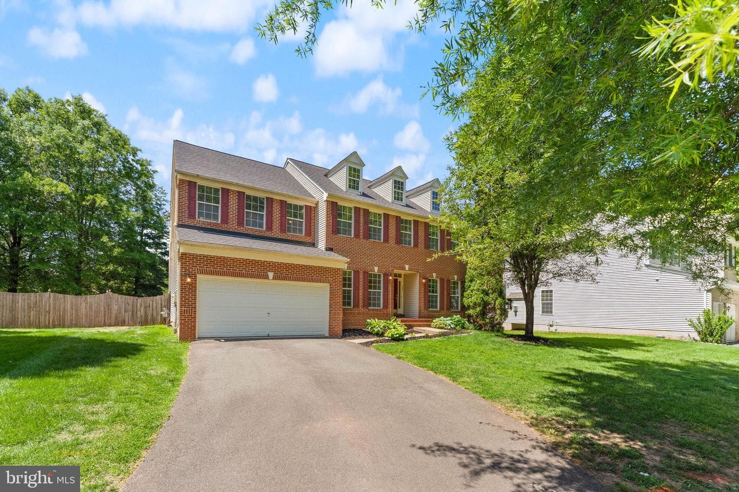 103 Bournville Court SE photo 4