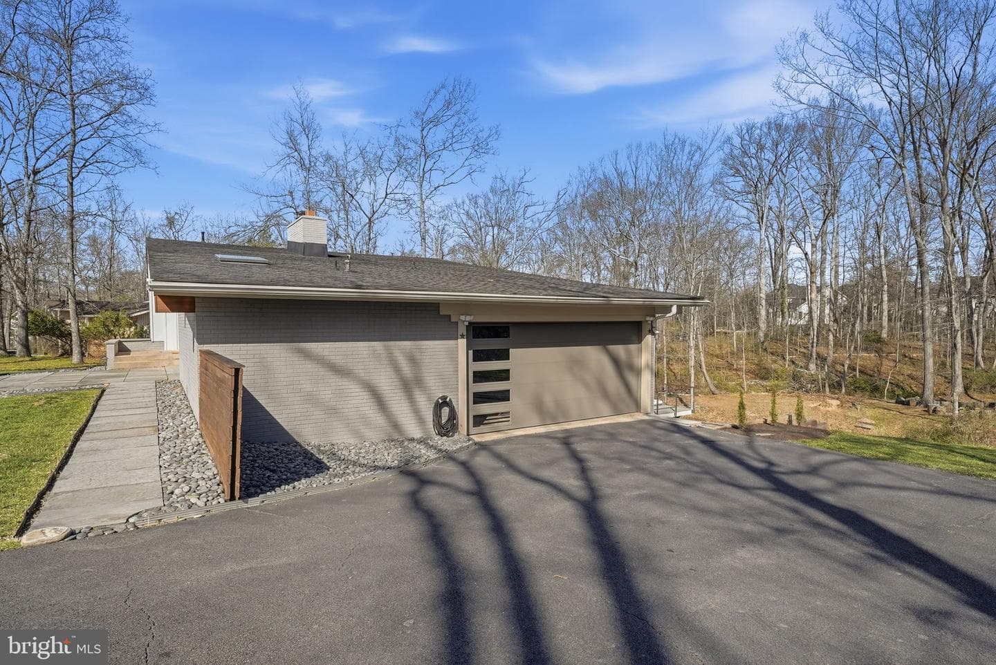 122 Lake Drive photo 3