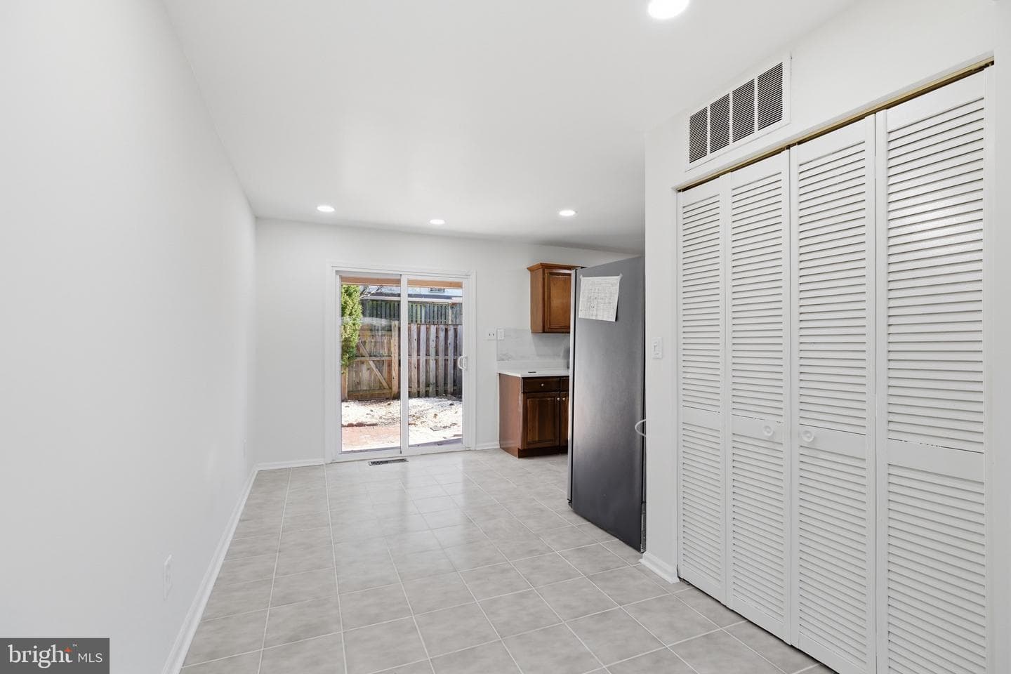 102 N Duke Drive photo 10