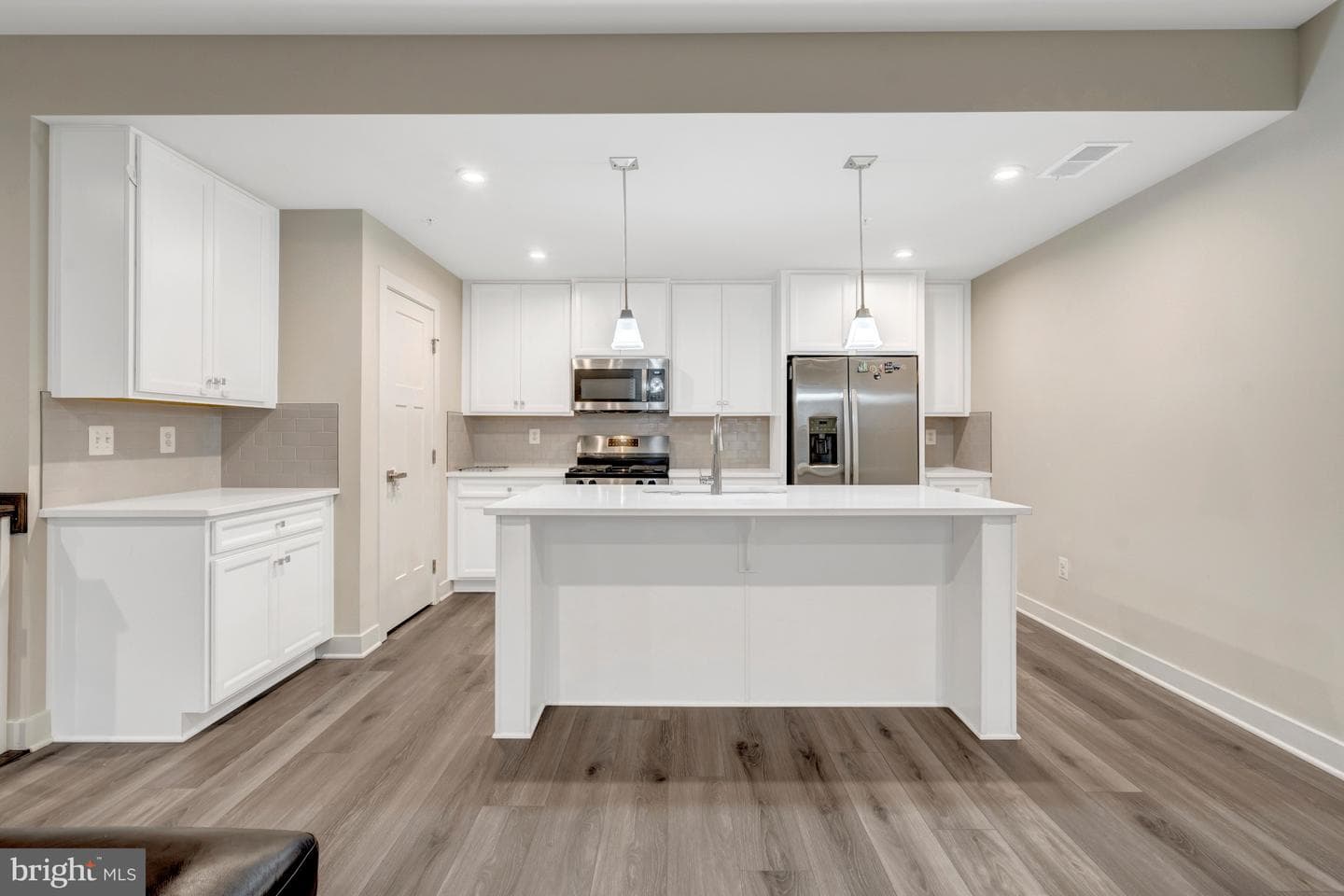 42558 Invergordon Terrace photo 12