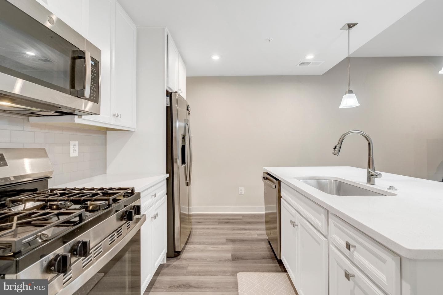 42558 Invergordon Terrace photo 15