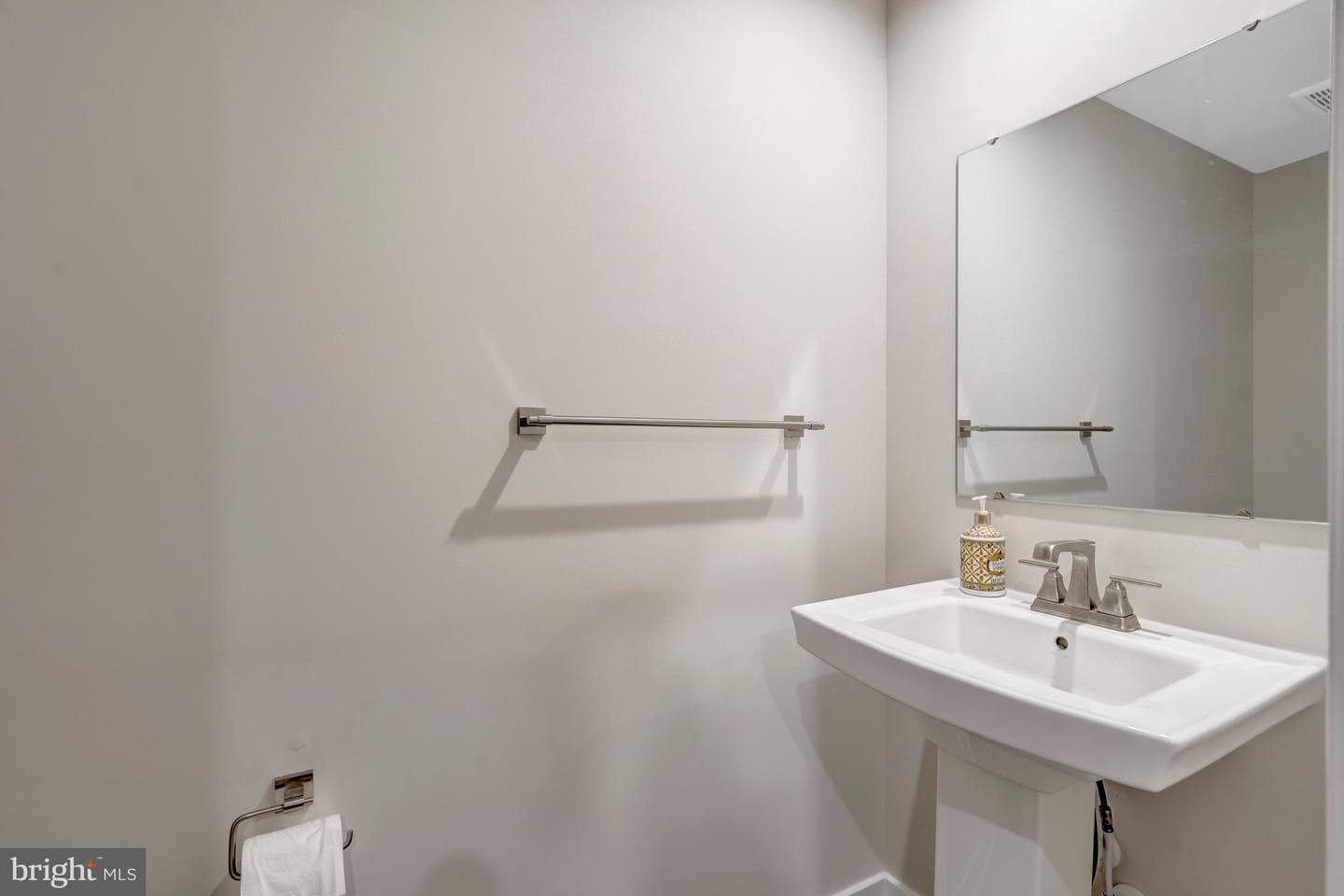 42558 Invergordon Terrace photo 7