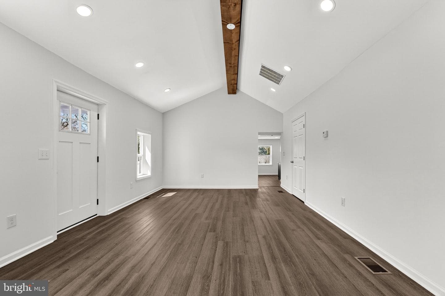16920 Oliver Street photo 11