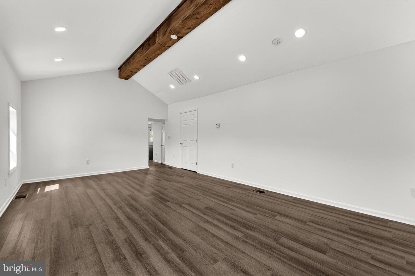 16920 Oliver Street photo 12