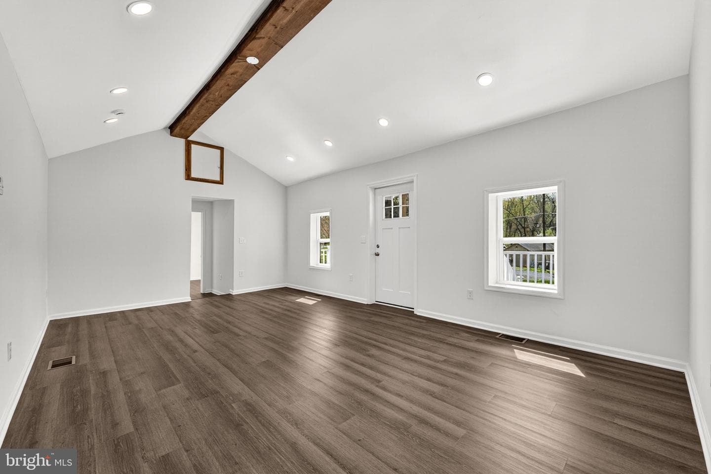 16920 Oliver Street photo 13