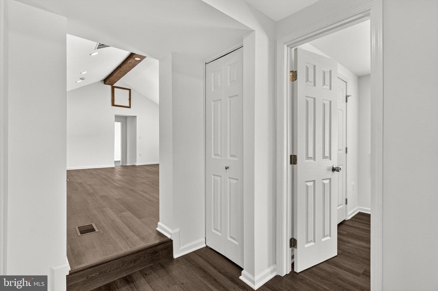 16920 Oliver Street photo 24