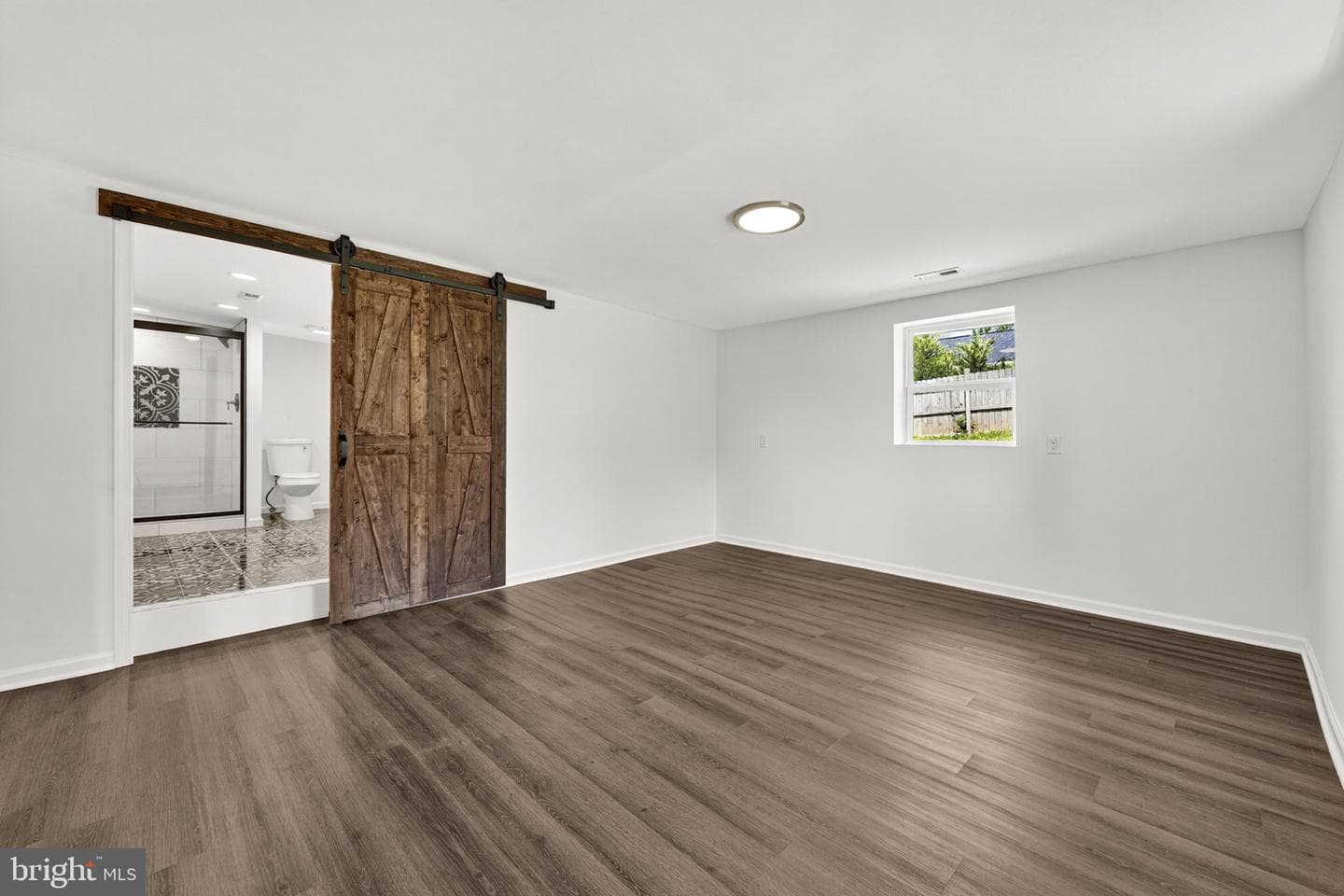 16920 Oliver Street photo 38