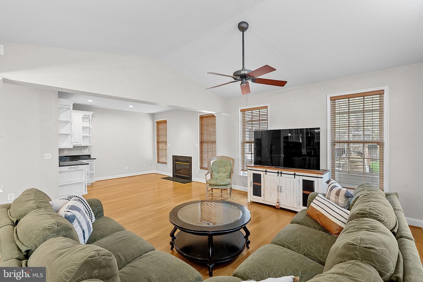 42750 Hollowind Court photo 24