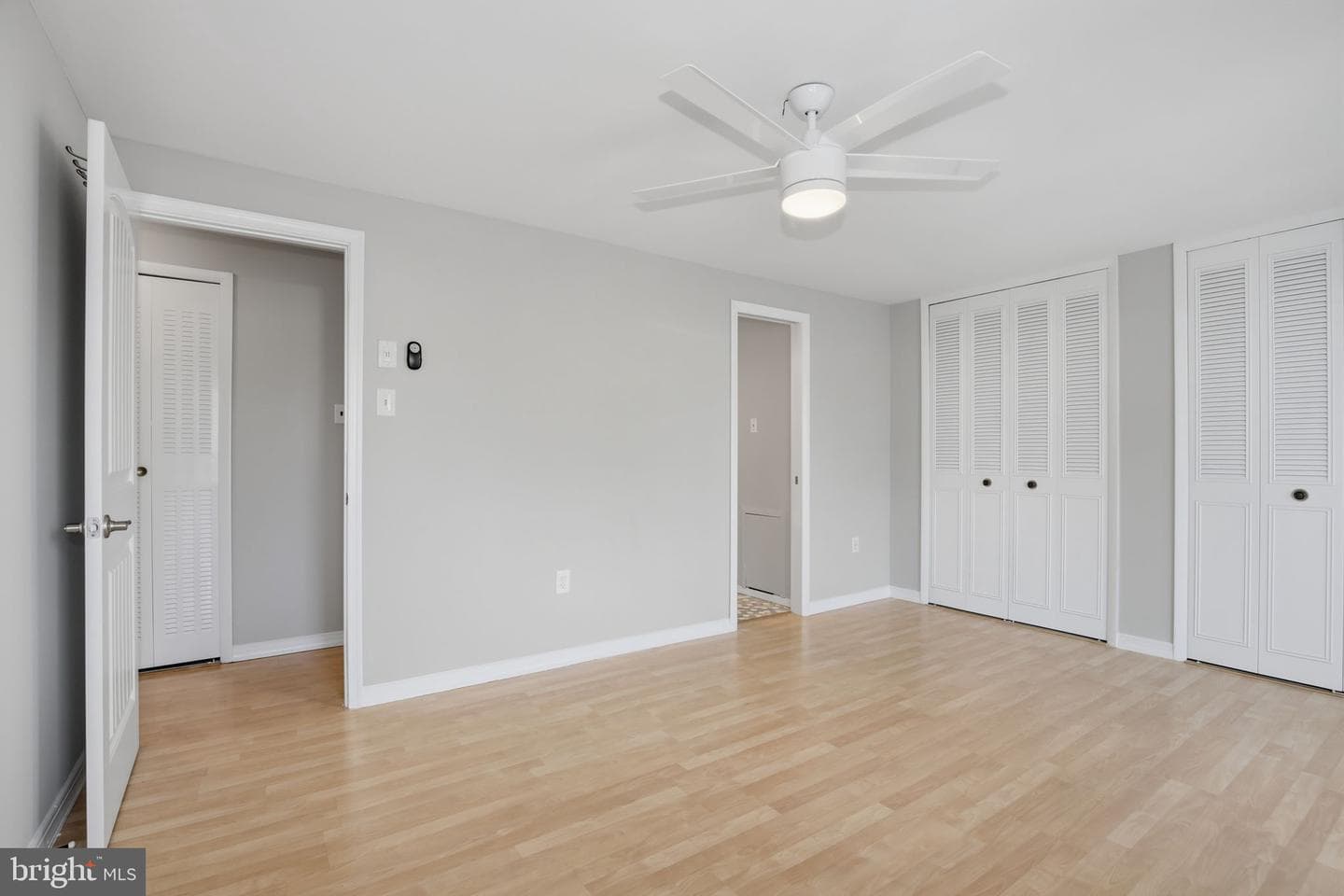 219 Willow Terrace photo 17
