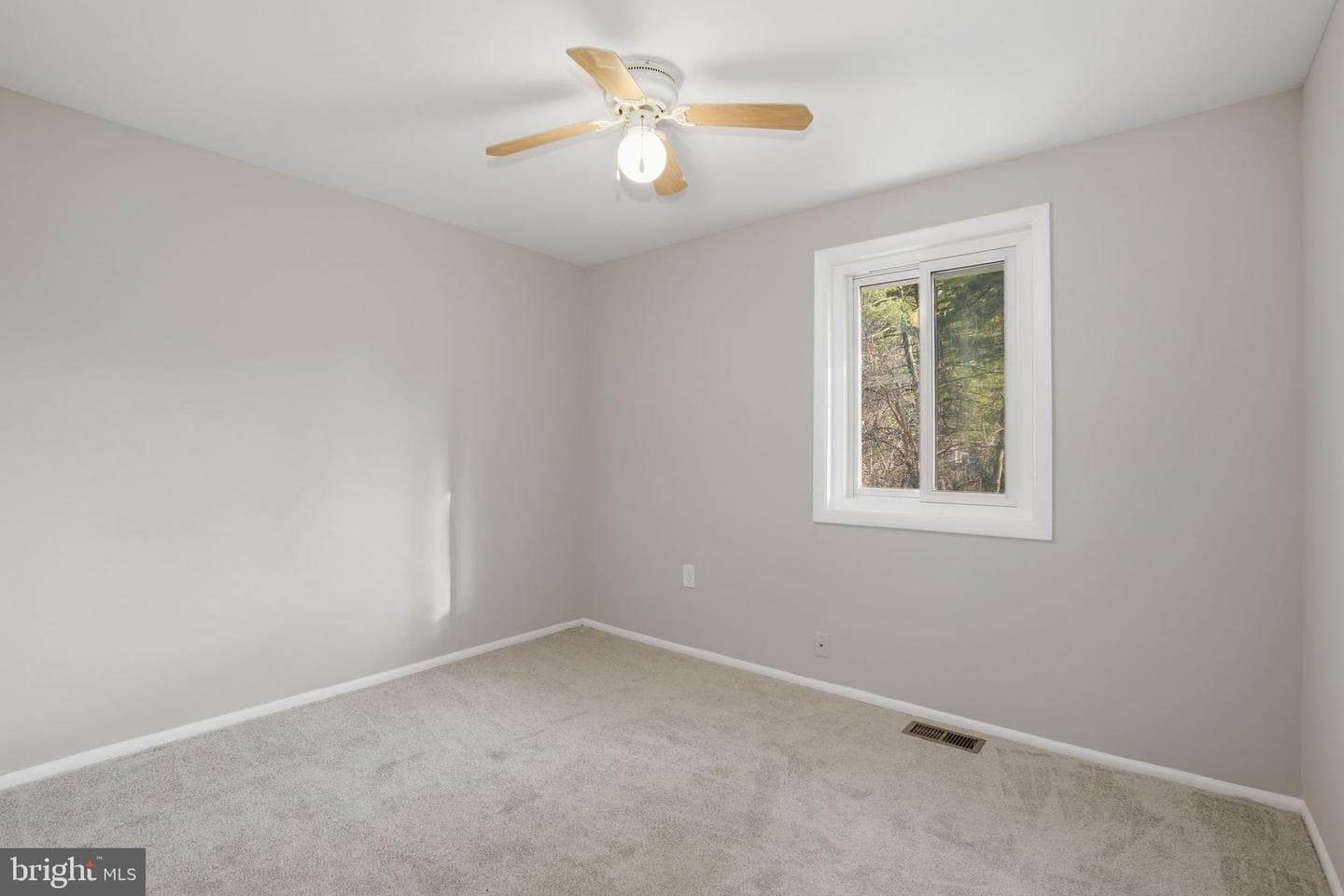 219 Willow Terrace photo 25