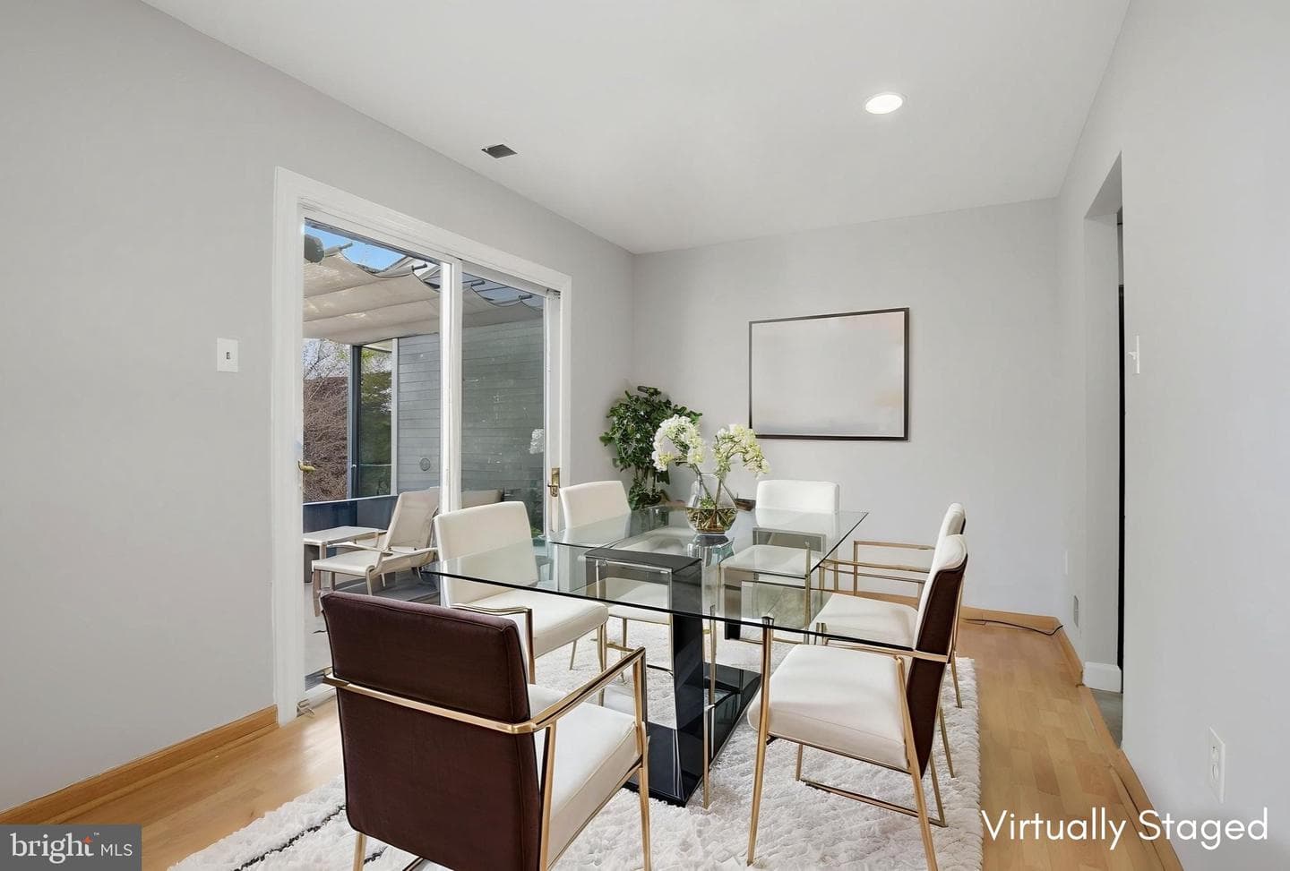 219 Willow Terrace photo 3