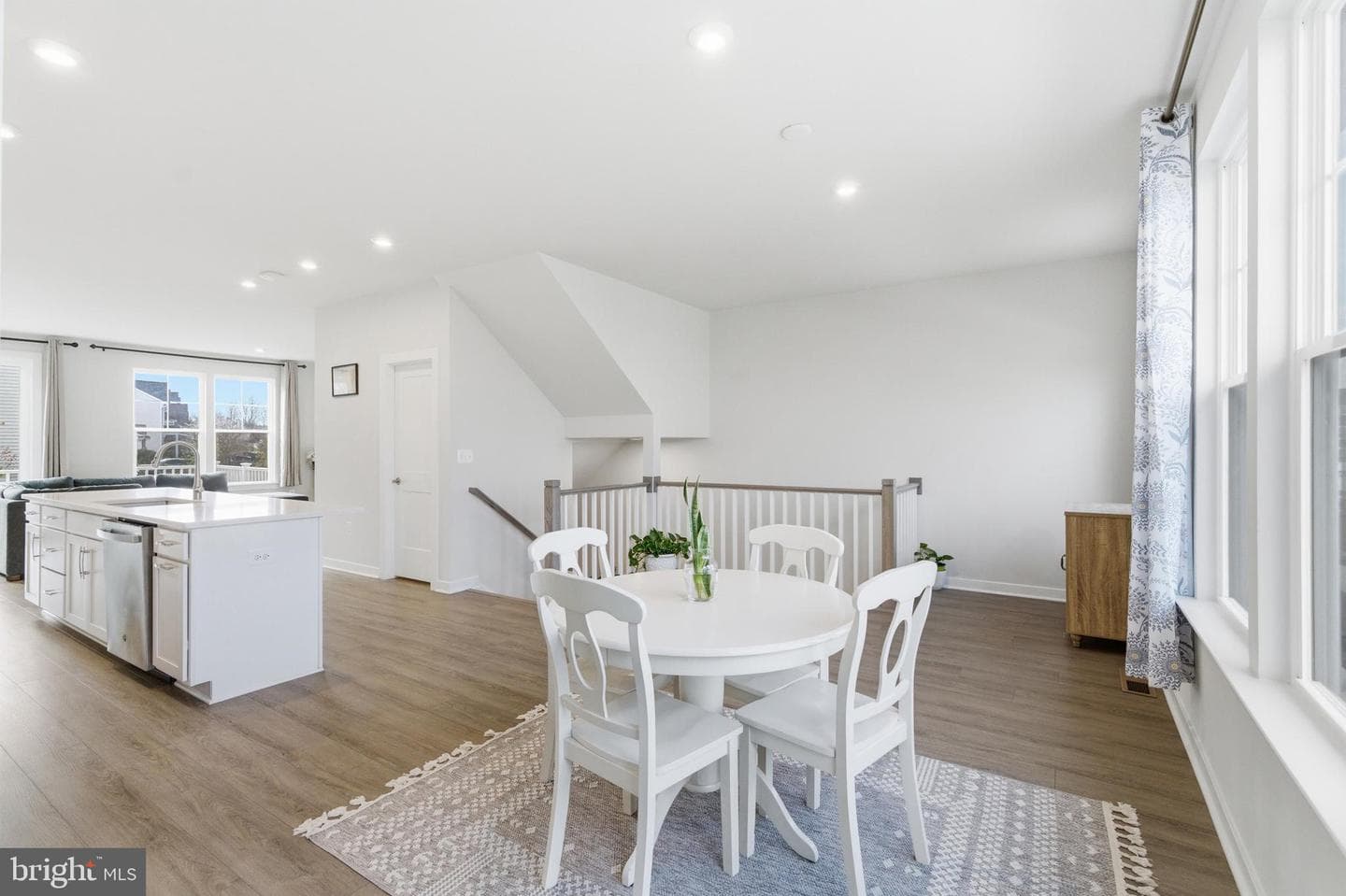24173 Thurso Square photo 15